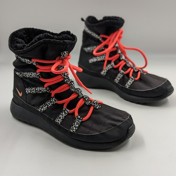 NIKE Roshe Run Black Nylon Lace Up Running Sneaker Boots Youth Sz 6 / Wmn's Sz 8 - Picture 6 of 14